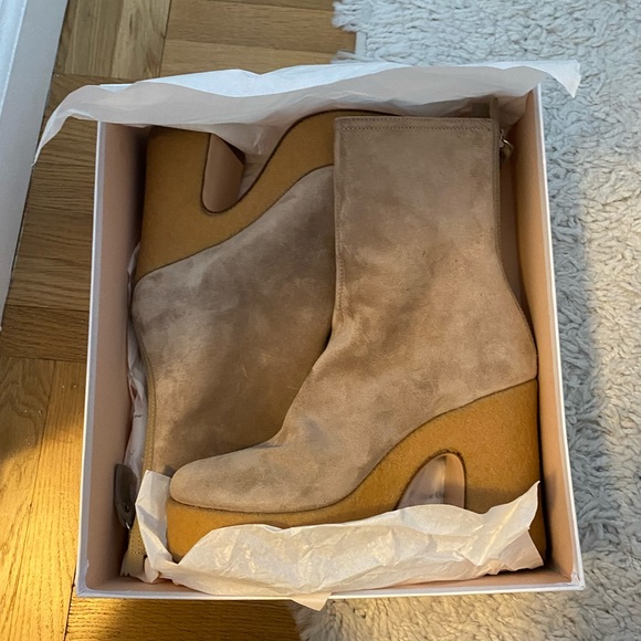 AGL Shan Suede Boot in Taupe - Picture 6 of 16